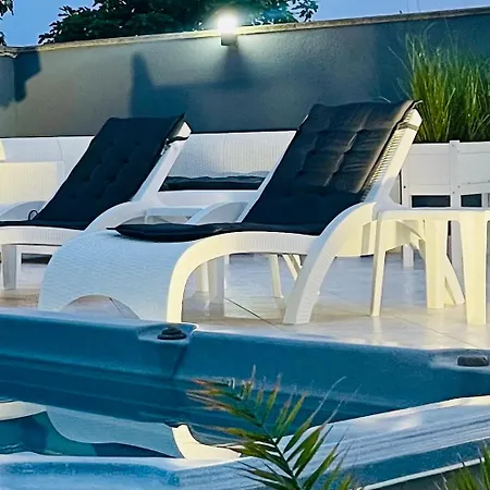 Agata Boutique -adult Only 3* أتوبول
